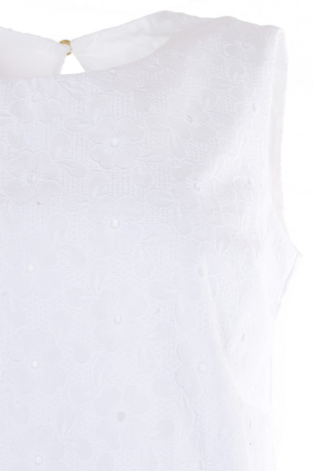 Купить белую блузку из прошвы. Деловая женская одежда фото