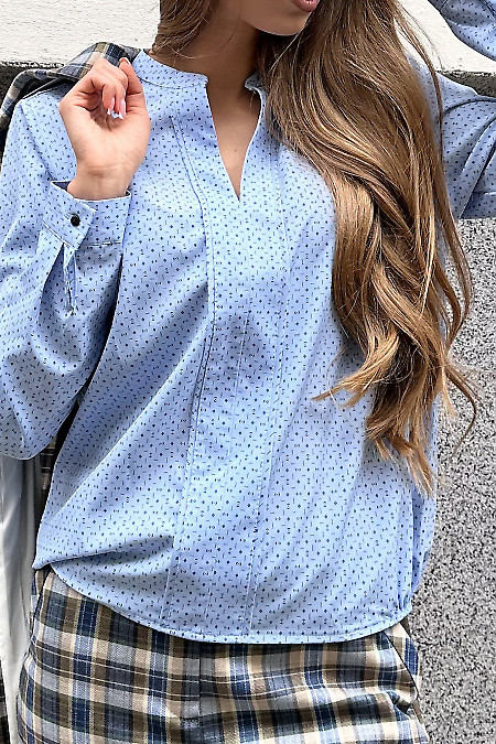 Блузка із планкою попереду. Діловий жіночий одяг фото