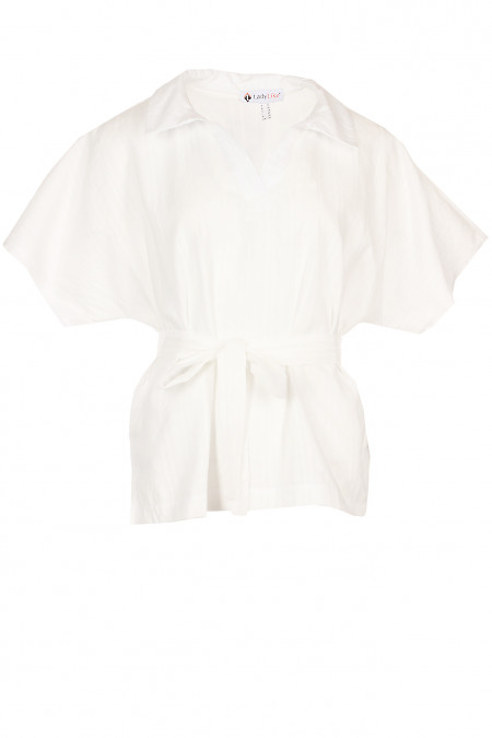 Блуза біла з поясом. Діловий жіночий одяг фото