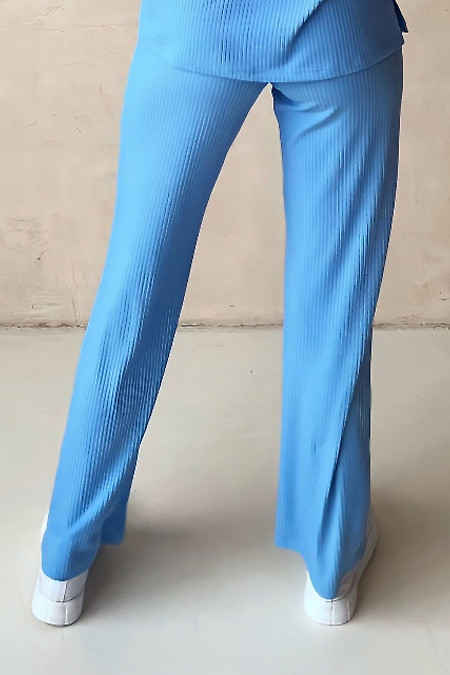 Штани прямі блакитного  кольору. Діловий жіночий одяг фото