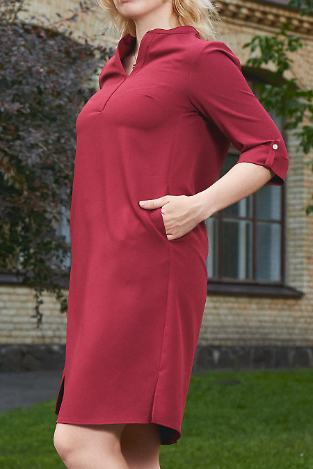 Сукня пряма бордова. Діловий жіночий одяг фото