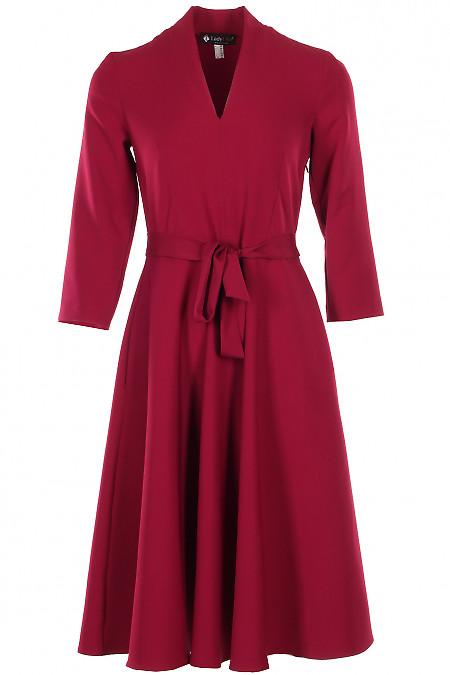 Платье с V-образным вырезом малиновое Деловая женская одежда фото