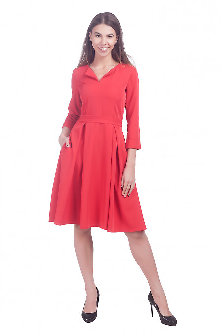 Фото Платье пышное красное Деловая женская одежда