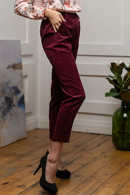 Женские брюки бордового цвета