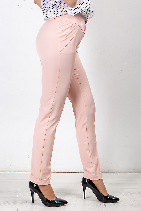 Розовые брюки из костюмной ткани