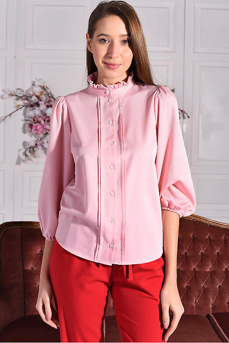 Блузка розовая с рюшем. Деловая женская одежда фото