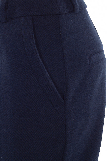 Штани вузькі теплі в синю ялинку з кишенями. Діловий жіночий одяг фото