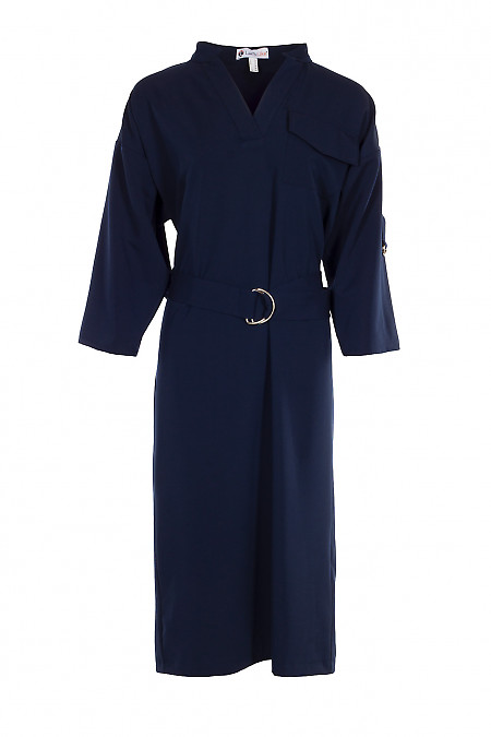 Сукня синя, прикрашена поясом. Діловий жіночий одяг фото