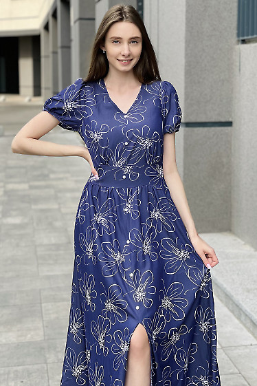 Сукня спереду з розрізом. Діловий жіночий одяг фото