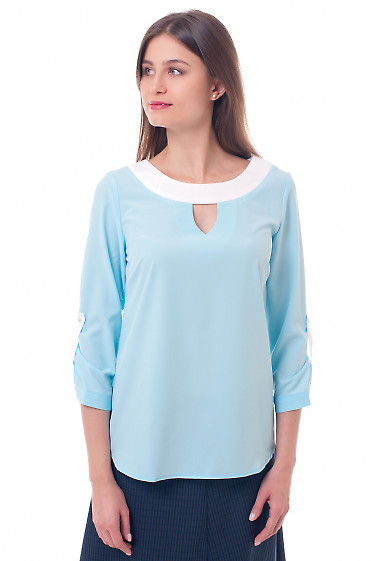Блузка голубая с белой горловиной. Деловая женская одежда 
