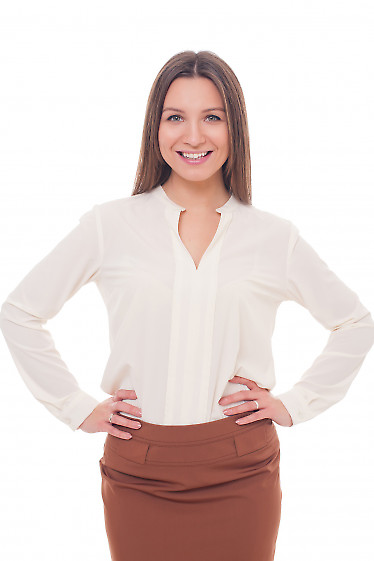 Блузка молочная с резинками с боку. Деловая женская одежда