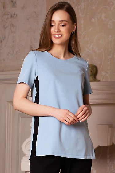 Блуза блакитна із вставками. Діловий жіночий одяг фото