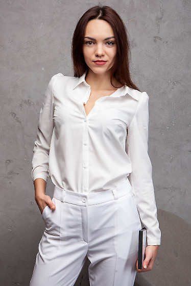 Блузка белая просторная. Деловая женская одежда фото
