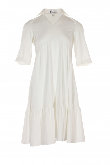 Платье белое с оборками. Деловая женская одежда фото