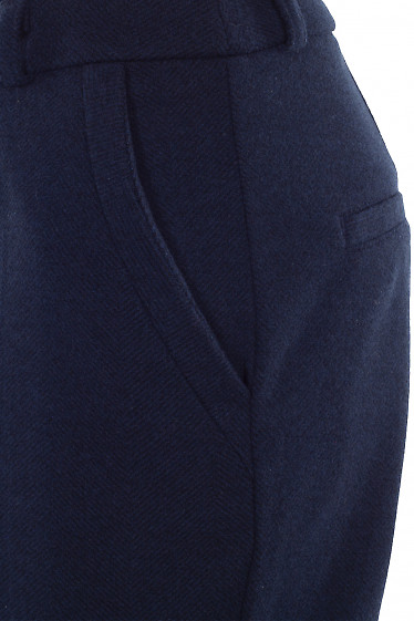 Брюки узкие теплые в синюю елочку с карманами. Деловая женская одежда фото